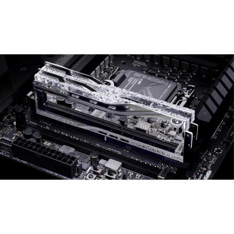 رم جی اسکیل GSKILL Trident Z ROYAL RGB SILVER 32GB(2x16) 6400MT/s CL32 DDR5 - تصویر ۴